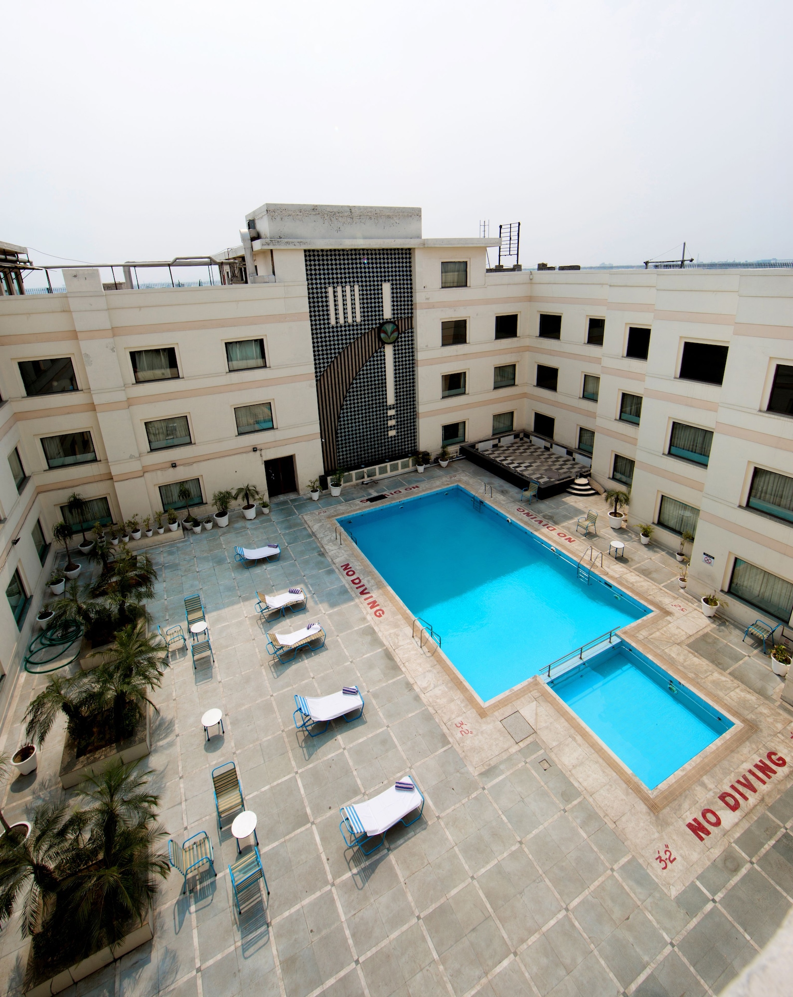 Regenta Central Klassik Over view