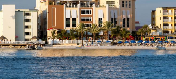 欢朋酒店及套房克利尔沃特海滩(Hampton Inn & Suites Clearwater Beach)图片