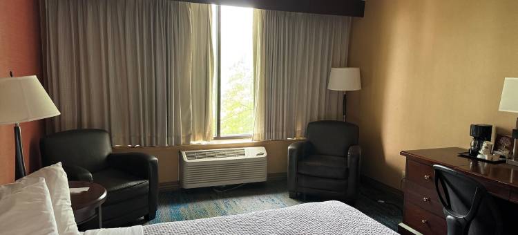 克里夫兰独立村华美达酒店(Ramada by Wyndham Cleveland Independence)图片