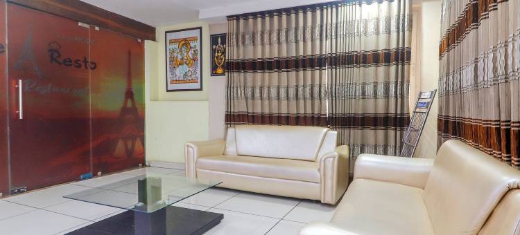 Fabhotel Keerthi的Anupama(FabHotel Keerthi's Anupama - Nr Indira Gandhi Stadium)图片