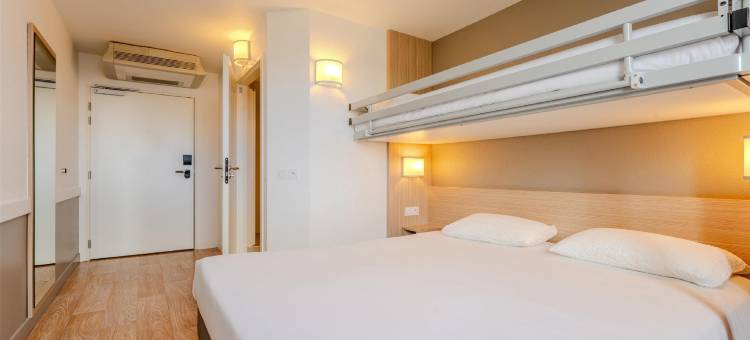 圣洛郎伯劳吉博览园基里亚德直达酒店(Kyriad Direct Arras - Saint Laurent Blangy - Parc Expo)图片