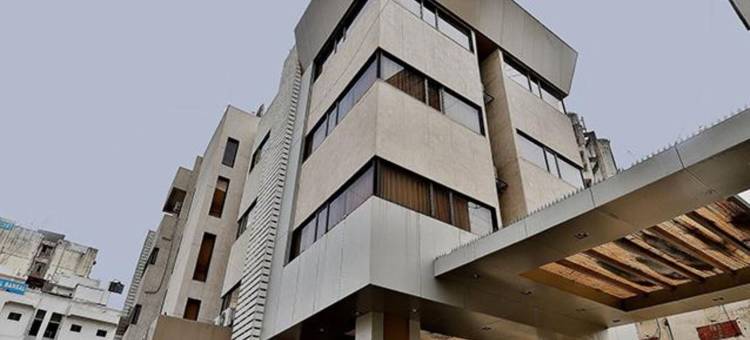 Fabhotel Prime Raajpath的豪华酒店(Hotel Raajpath, Vadodara)图片