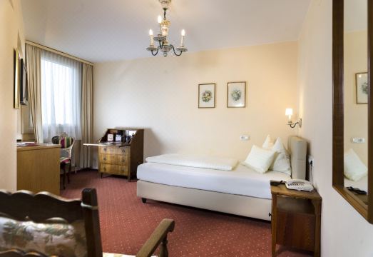 Vergeiner's Hotel Traube Hotel Overview