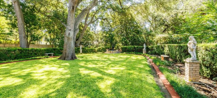 贝利橡树旅馆(Belle Oaks Inn)图片