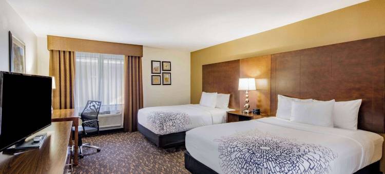 奥克兰海沃德拉昆塔温德姆套房酒店(La Quinta Inn & Suites by Wyndham Oakland - Hayward)图片