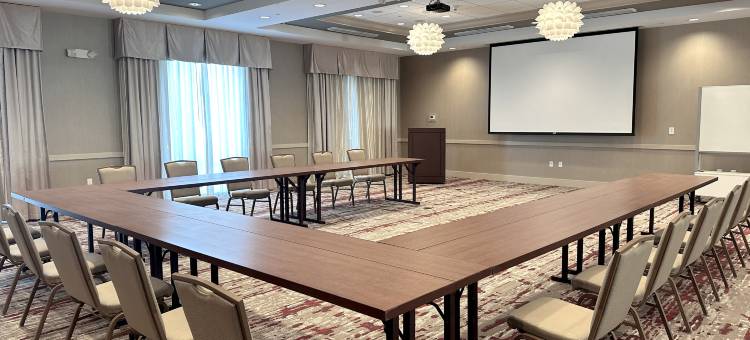 奥拉西希尔顿花园酒店(Hilton Garden Inn Olathe)图片