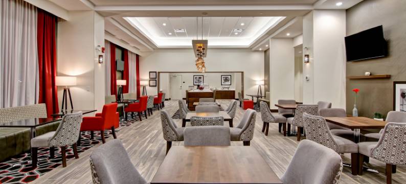 大草原城希尔顿欢朋套房酒店(Hampton Inn & Suites by Hilton-Grande Prairie, Alberta)图片