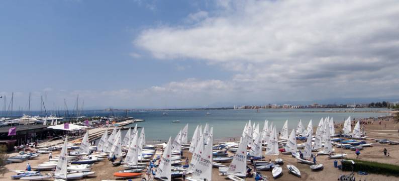 Apartment in Roses with Stunning Sea Views图片