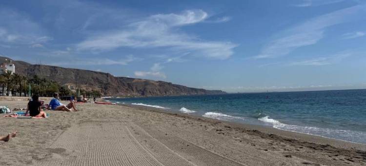 Apartment in Roquetas near the Beach图片