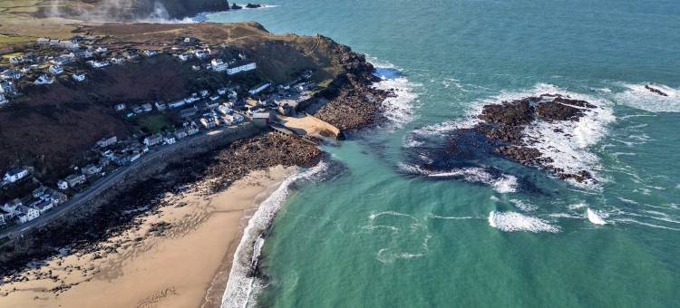 Cottage in Sennen Cove with Stunning Beach Views图片