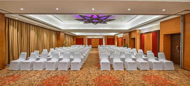 罗娜瓦拉法里亚斯度假村(Fariyas Resort Lonavala)图片