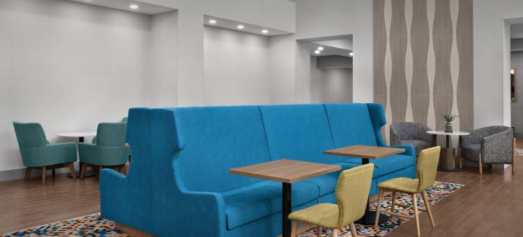 图珀洛/巴恩斯隧道欢朋酒店及套房(Hampton Inn & Suites Tupelo/Barnes Crossing)图片