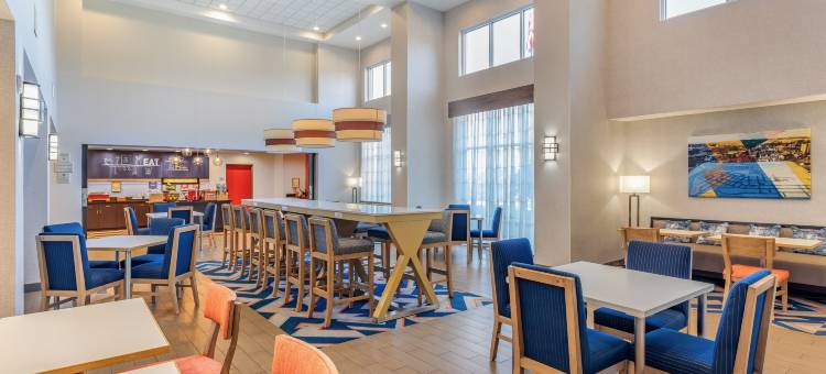 帕克斯堡市中心欢朋套房酒店(Hampton Inn & Suites Parkersburg Downtown)图片