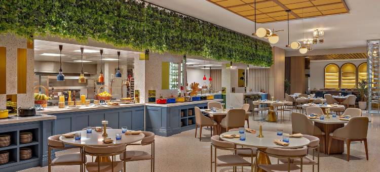 阿布扎比阿尔布斯坦诺富特酒店(Novotel Abu Dhabi Al Bustan)图片