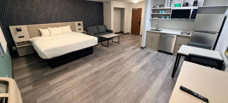 美茵斯坦套房酒店印第安纳波利斯西北 - 学院公园(MainStay Suites Indianapolis Northwest - College Parks)图片