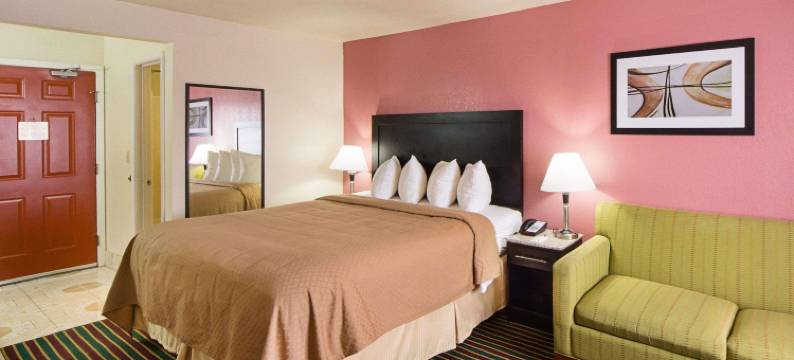 德尔里奥温德姆贝蒙特酒店(Baymont by Wyndham Del Rio)图片