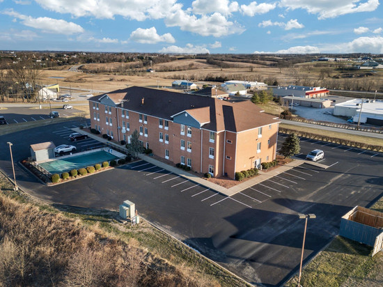 斯普林菲尔德舒适酒店及套房