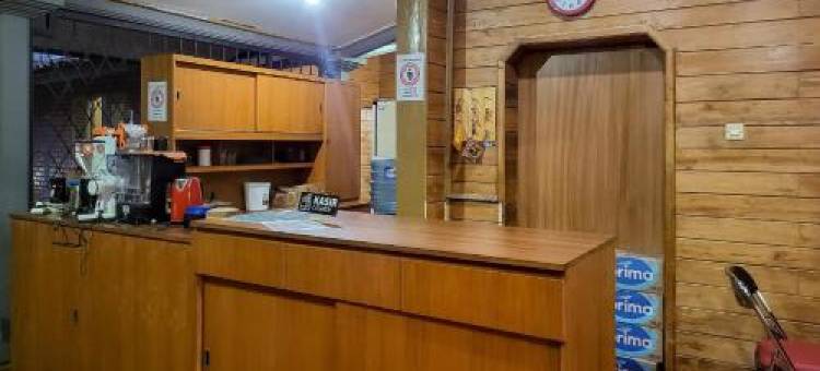 Samarang加鲁特红多兹家庭旅馆 Boemi Abah(RedDoorz at Boemi Abah Samarang Garut)图片