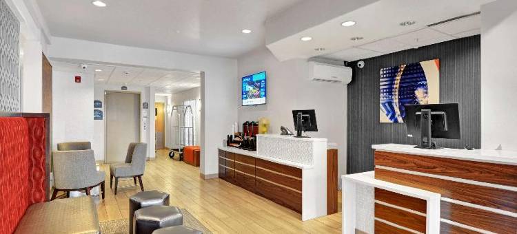 贝斯特韦斯特领航者套房行政住宅酒店(Best Western Plus Navigator Inn  Suites)图片