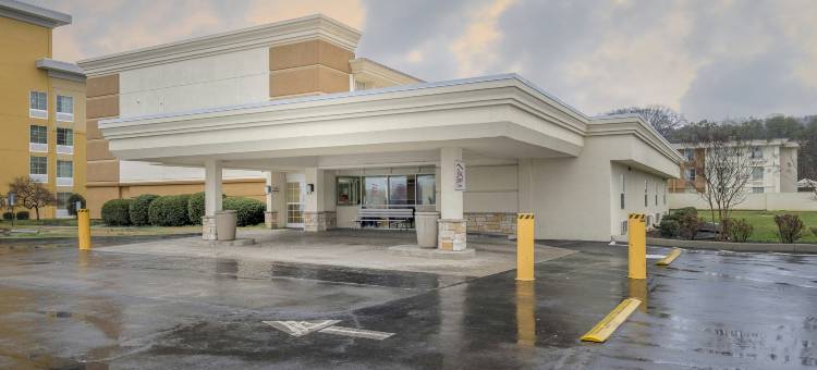 红顶酒店-诺克斯维尔中心佩柏米尔路(Red Roof Inn Knoxville Central - Papermill Road)图片
