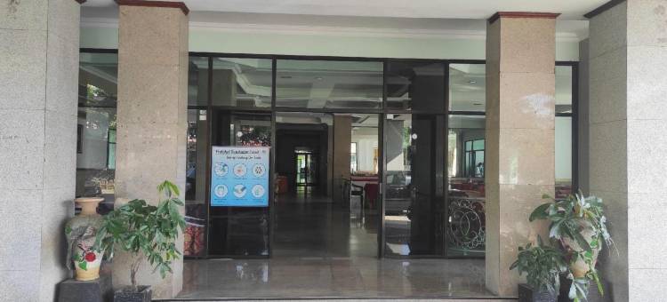 库宁岸Ayong Linggarjati Mitra红多兹酒店(Hotel Ayong Linggarjati Kuningan Mitra RedDoorz)图片