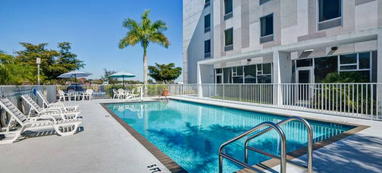 萨拉索塔布雷登顿机场欢朋套房酒店(Hampton Inn & Suites Sarasota/Bradenton-Airport)图片