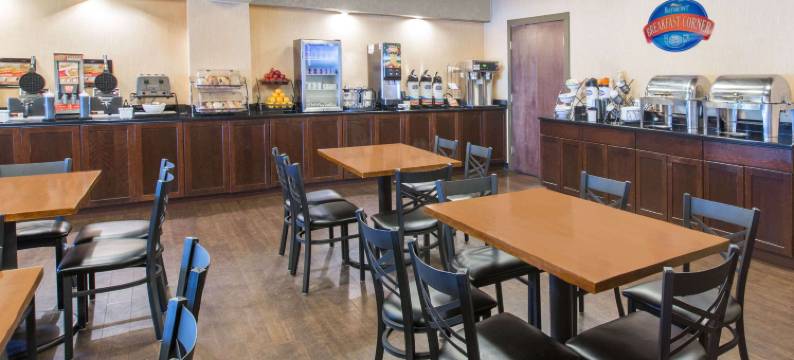 巴东斯维尔波克诺斯温德姆呗盟套房酒店(Baymont by Wyndham Bartonsville Poconos)图片