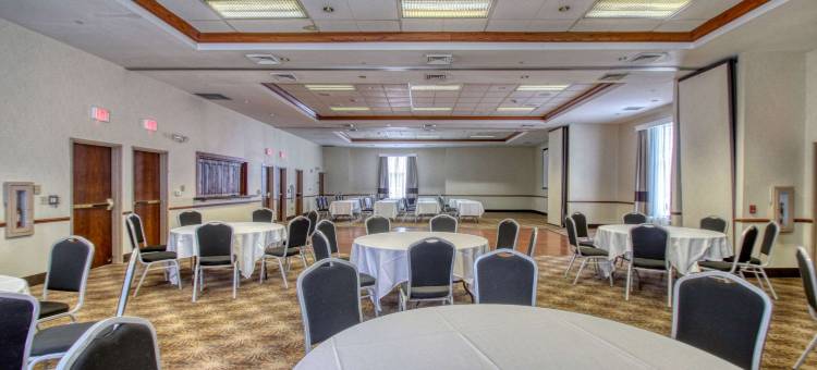 密尔沃基机场舒适套房酒店(Comfort Suites Milwaukee Airport)图片