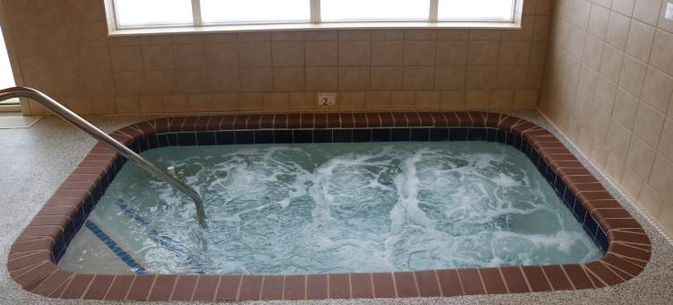 马凯特套房酒店(Holiday Inn Express & Suites Marquette)图片