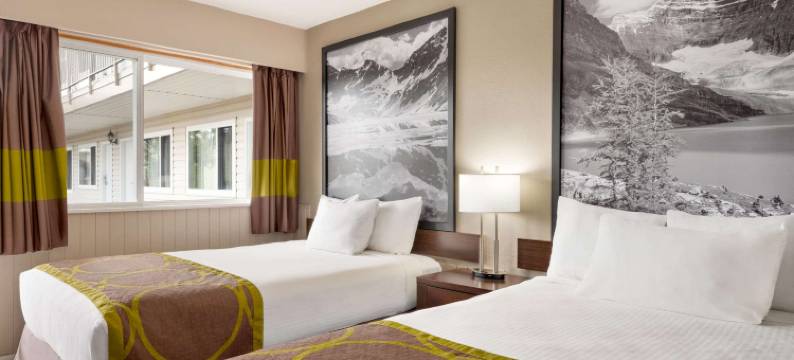 Super 8 by Wyndham Courtenay图片