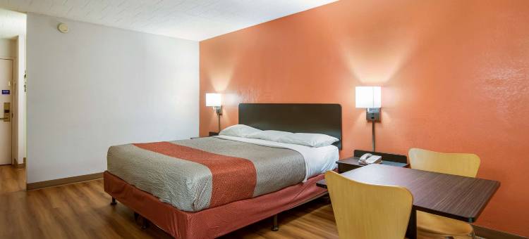 新斯坦顿6号汽车旅馆(Motel 6 New Stanton, PA)图片