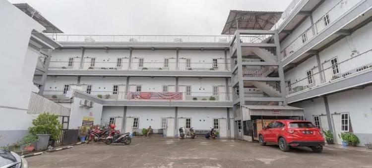 库尔科斯特酒店-近巨港标志购物中心4号(KoolKost Near Palembang Icon Mall 4)图片