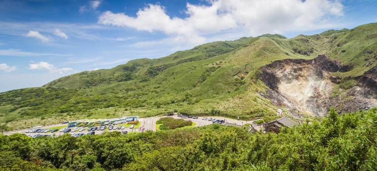 新北阳明山出雾温泉图片