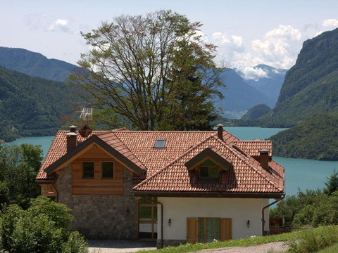 艾卡斯堤欧尼农庄酒店