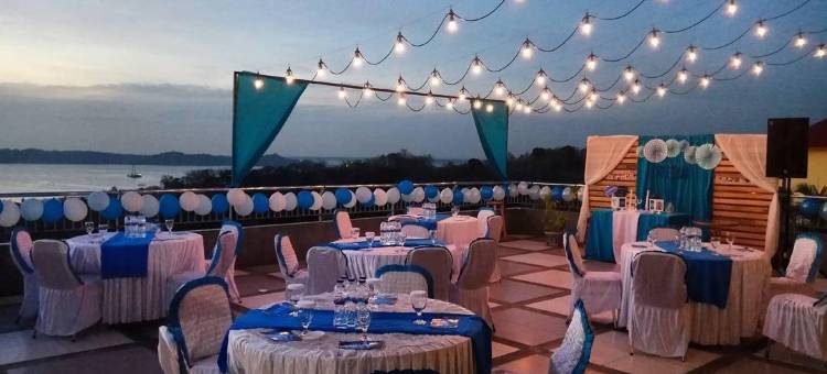 布吉特克那利酒店和餐厅(Bukit Kenari Hotel & Restaurant)图片