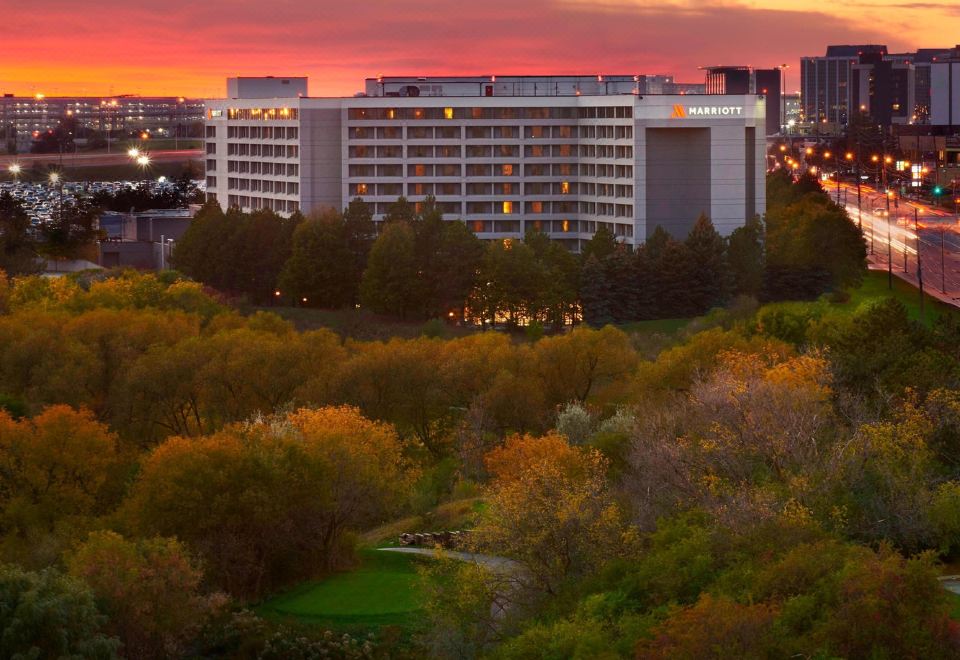 Toronto Airport Marriott HotelOver view