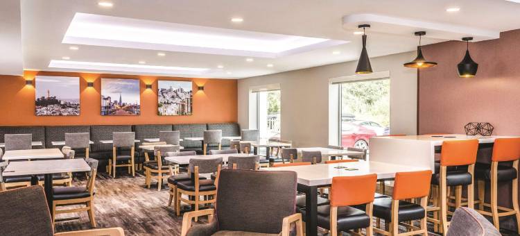 旧金山机场北拉昆塔温德姆套房酒店(La Quinta Inn & Suites by Wyndham San Francisco Airport N)图片