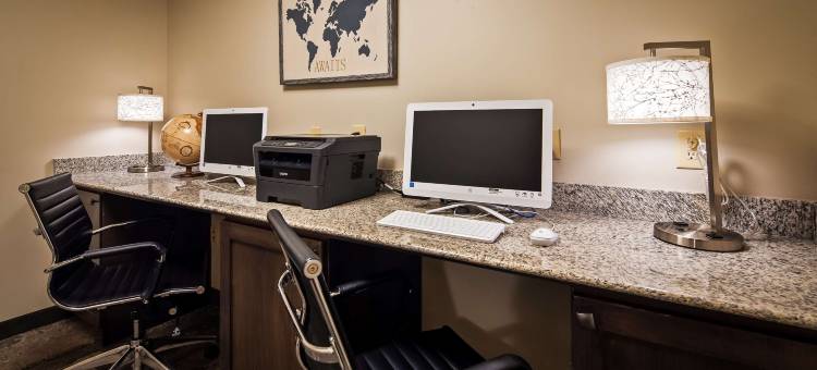 贝斯特韦斯特优质普拉斯亚德金谷套房酒店(Best Western Plus Yadkin Valley Inn  Suites)图片