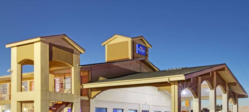 特勒尔温德姆呗盟酒店(Baymont by Wyndham Terrell)图片