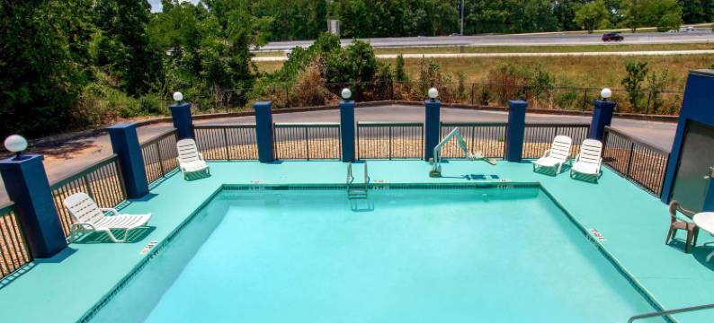 麦克多诺温德姆呗盟酒店(Baymont by Wyndham McDonough)图片