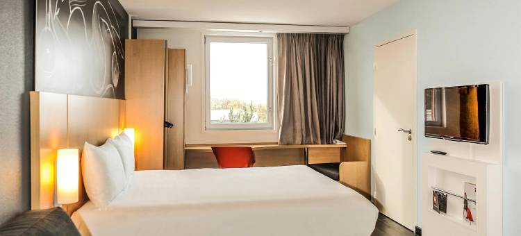 圣热尼普伊日内瓦宜必思酒店(法国边境内)(Ibis Saint-Genis-Pouilly Genève)图片