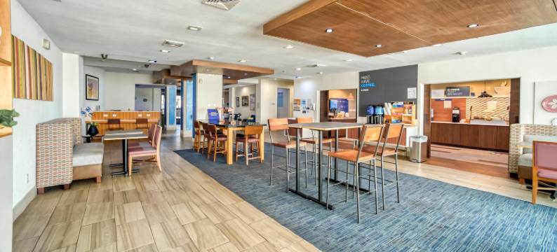 智选假日套房酒店比维尔 by IHG(Holiday Inn Express & Suites Beeville by IHG)图片