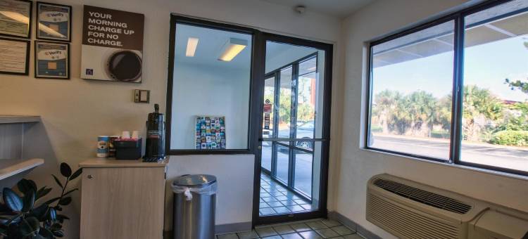 弗多斯塔大学6号汽车旅馆(Motel 6 Valdosta, GA - University)图片