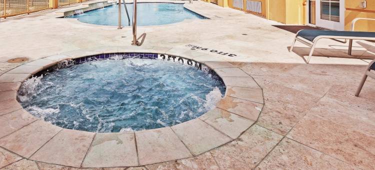 阿尔文拉昆塔温德姆套房酒店(La Quinta Inn & Suites by Wyndham Alvin)图片