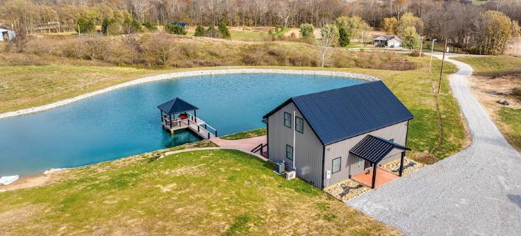 精美的哈格斯敦家与甲板和凉亭！(Exquisite Hagerstown Home with Deck & Gazebo!)图片