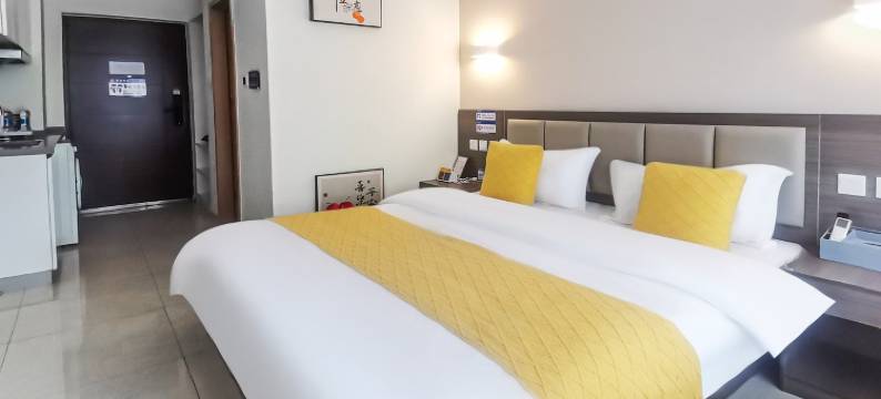 小拾光房东民宿(凤凰北路分店)图片