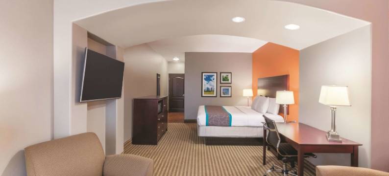 休斯敦布什国际机场东拉昆塔温德姆套房酒店(La Quinta Inn & Suites by Wyndham Houston Bush Intl Airpt E)图片