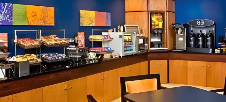 米尔维尔文兰德万枫套房酒店(Fairfield Inn & Suites Millville Vineland)图片