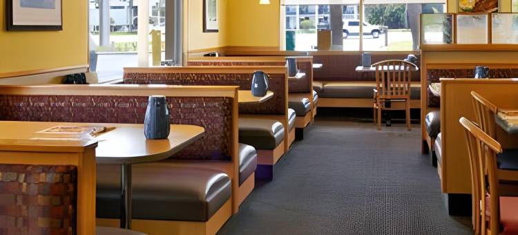 温德姆戴斯酒店-圣奥古斯丁I-95/奥特莱斯购物中心(Days Inn by Wyndham St. Augustine I-95/Outlet Mall)图片