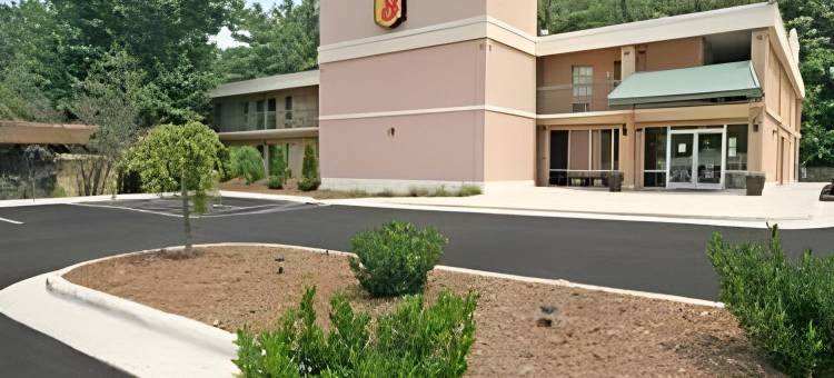 阿什维尔中心凯艺酒店-图努尔路(Quality Inn Asheville Downtown Tunnel Rd)图片